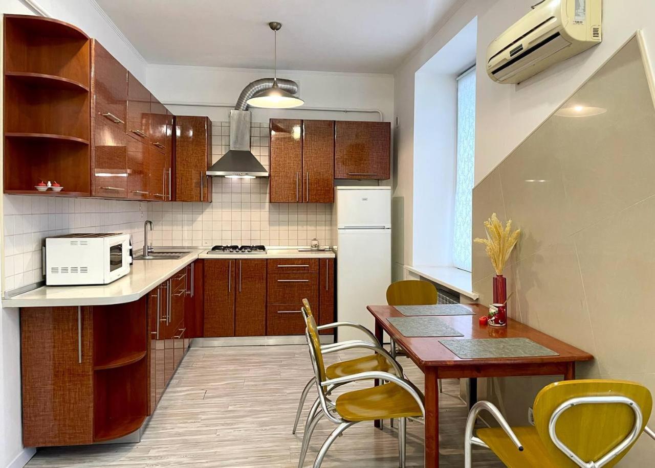 Pavlovskaya Square Apartment Kharkiv Exterior photo