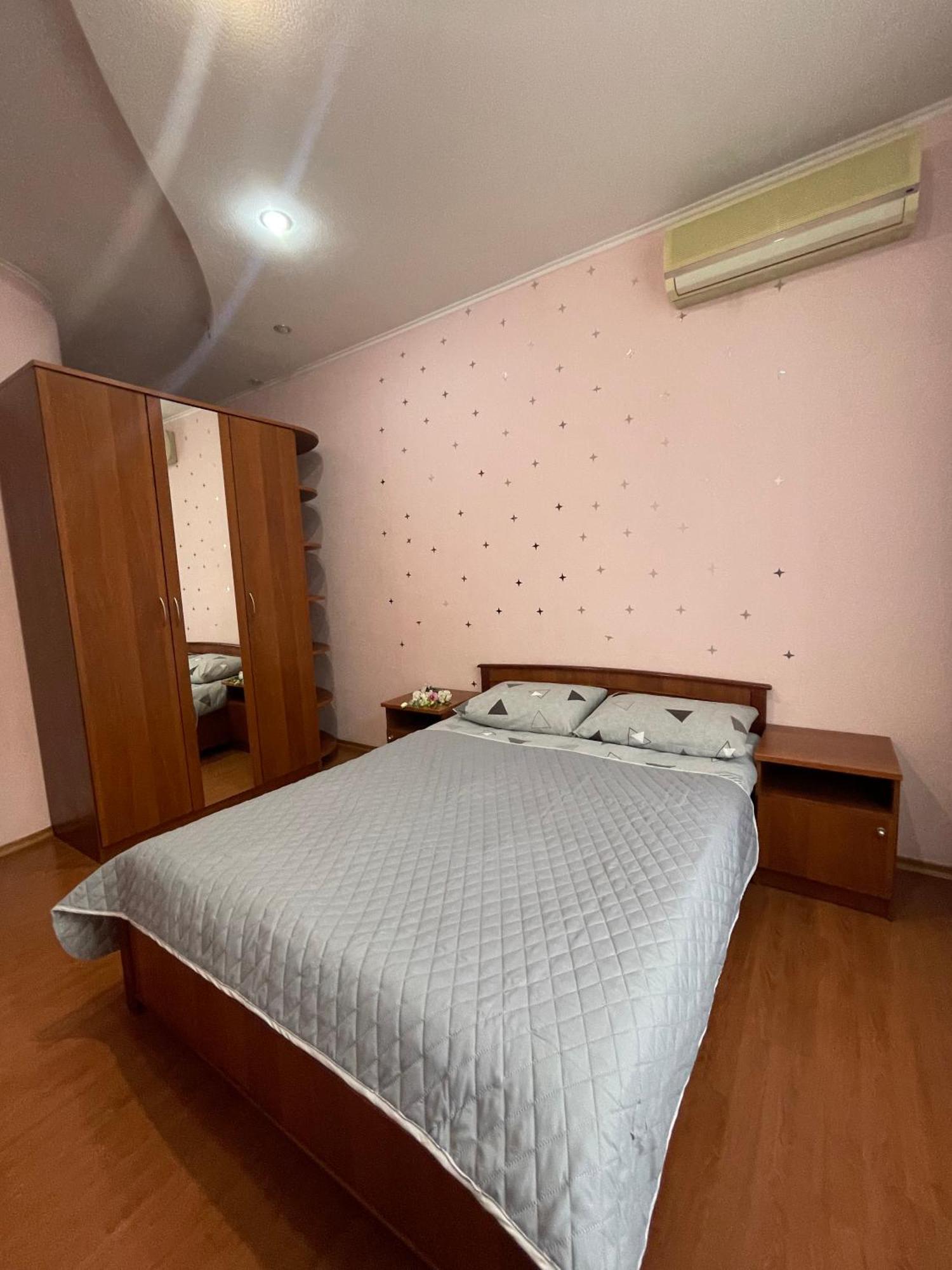 Pavlovskaya Square Apartment Kharkiv Exterior photo